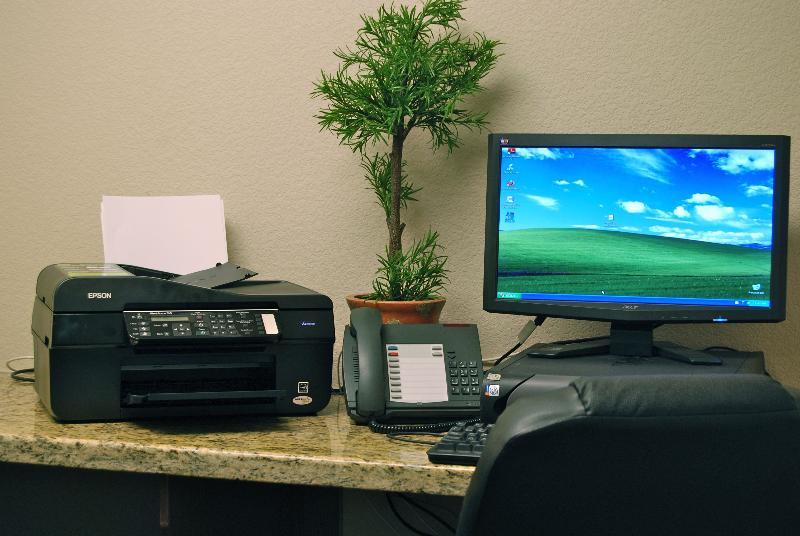 Candlewood Suites Turlock By Ihg Esterno foto