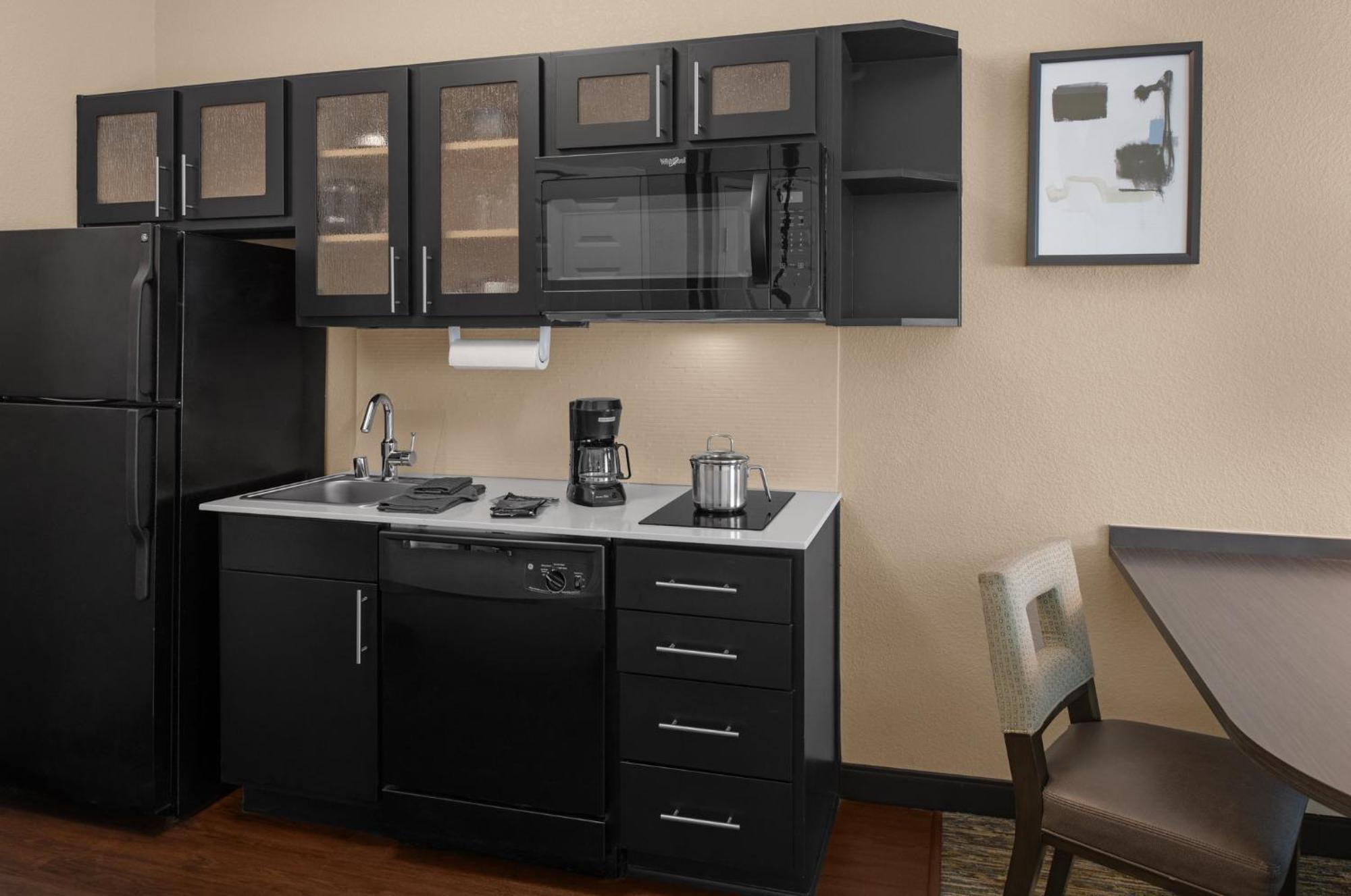 Candlewood Suites Turlock By Ihg Esterno foto