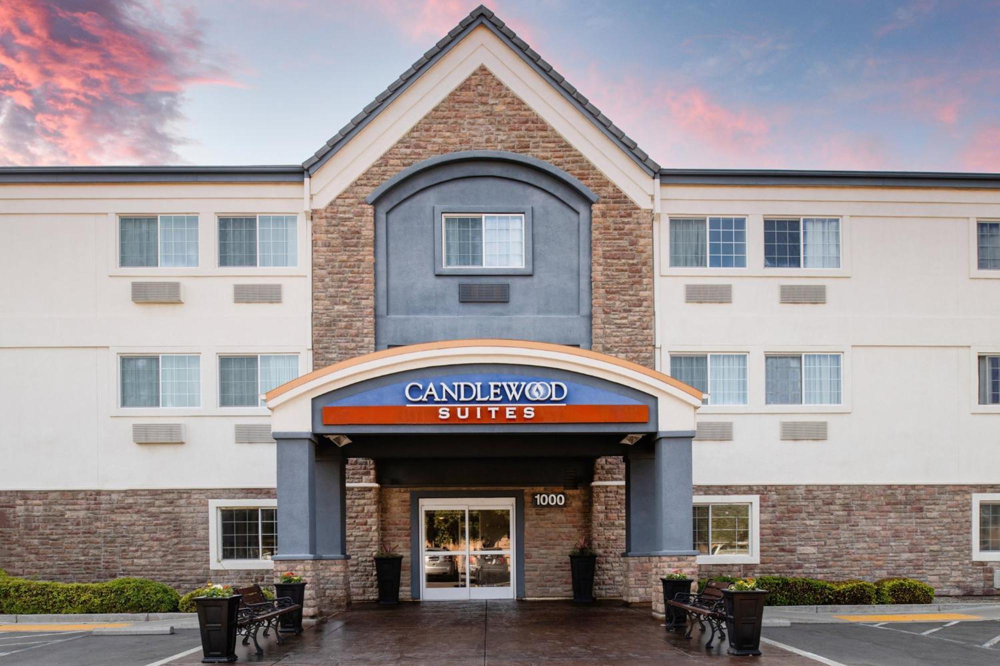 Candlewood Suites Turlock By Ihg Esterno foto