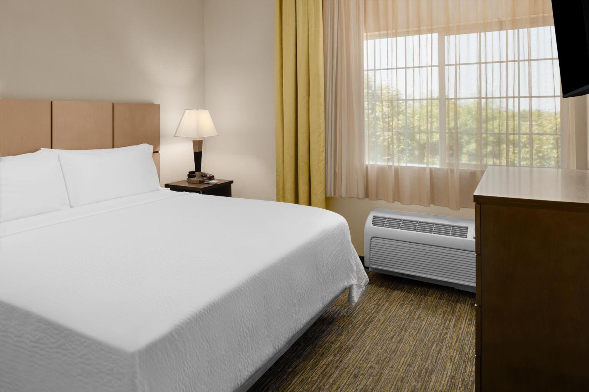 Candlewood Suites Turlock By Ihg Esterno foto