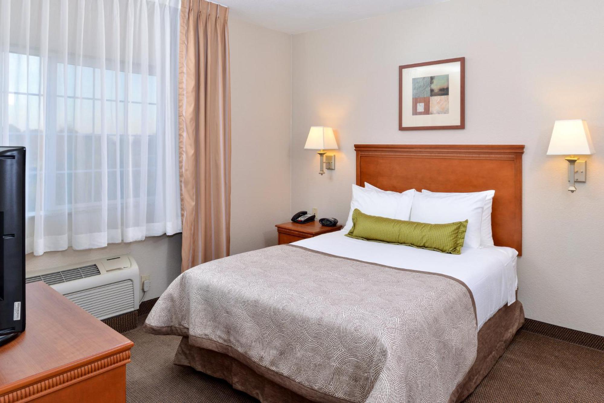 Candlewood Suites Turlock By Ihg Esterno foto