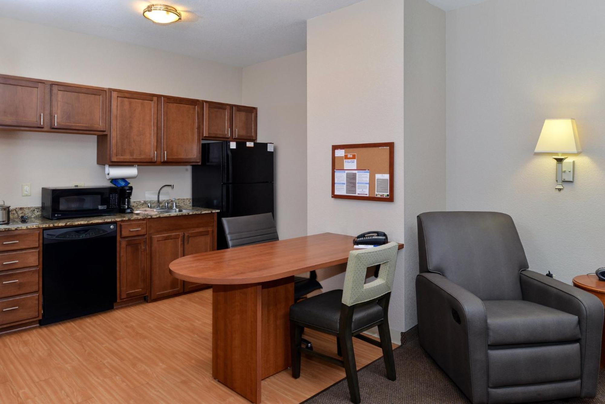 Candlewood Suites Turlock By Ihg Esterno foto