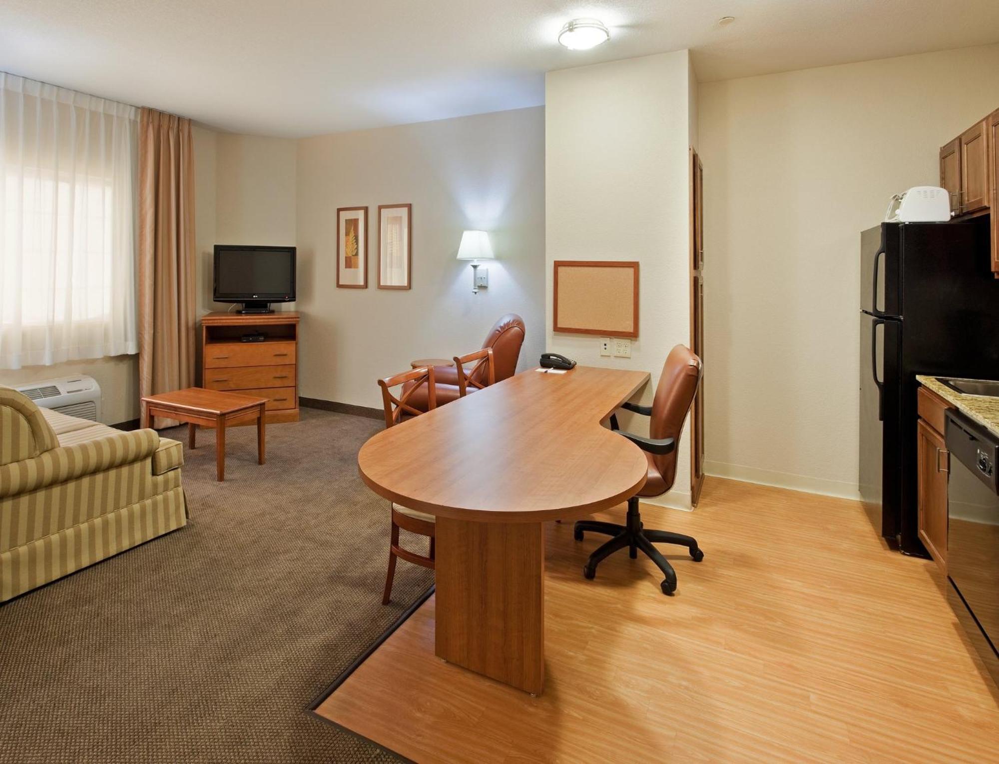 Candlewood Suites Turlock By Ihg Esterno foto