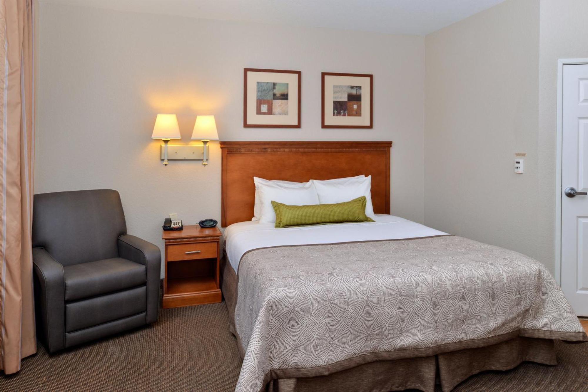 Candlewood Suites Turlock By Ihg Esterno foto