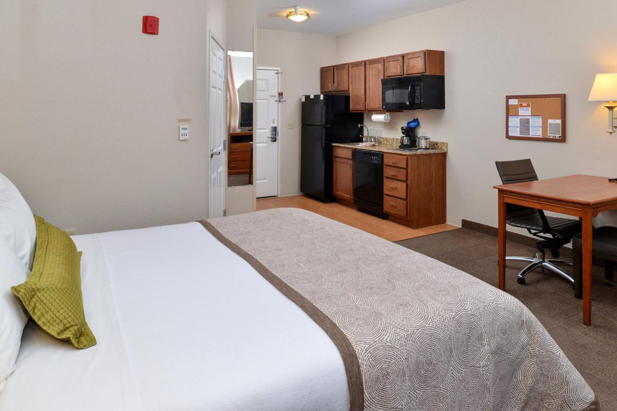Candlewood Suites Turlock By Ihg Esterno foto